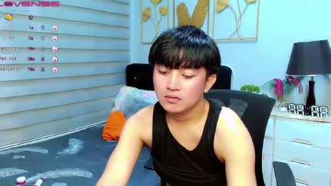 Snapshot of itsme_berniexx chatting on December 29, 7:11 pm ask me online show from December 29, 7:11 pm
