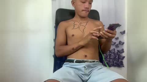 itsme_urboy online show from May 4, 1:12 am