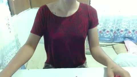 itsmelily05 online show from March 2, 2:14 am