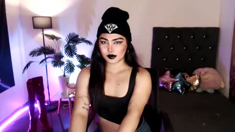 Snapshot of itsmemoiraa69 chatting on March 2, 6:37 pm itsmemoiraa69 online show from March 2, 6:37 pm