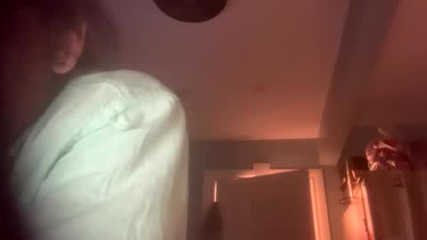 itsmerivo online show from April 15, 4:41 am