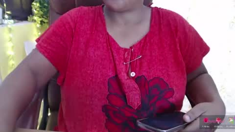 Snapshot of itsmiradesire chatting on July 4, 10:10 am Mira online show from July 4, 10:10 am