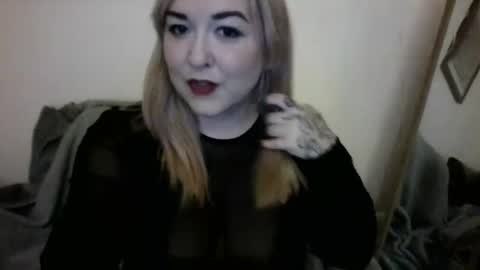 Snapshot of itsthemole chatting on November 8, 12:00 am Cunt Flaps online show from November 8, 12:00 am