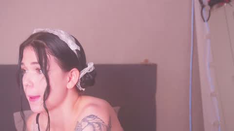 Snapshot of itsumade chatting on December 2, 11:40 pm Betty online show from December 2, 11:40 pm