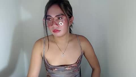 itsurgil_kloeh online show from November 25, 4:51 pm