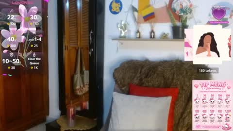 Snapshot of ivanna_dl chatting on June 23, 1:14 am Ivanna online show from June 23, 1:14 am