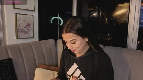 Snapshot of ivanna_west chatting on May 26, 10:00 am Ivanna West online show from May 26, 10:00 am