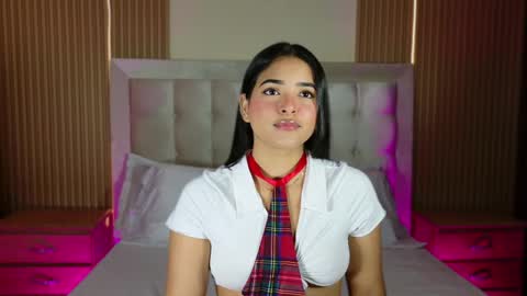 Snapshot of ivanna_yelena chatting on February 20, 1:46 am Ivanna online show from February 20, 1:46 am