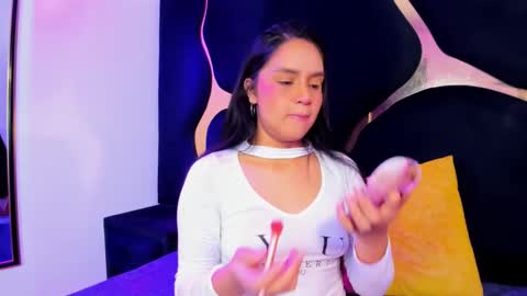 ivannaa18 online show from October 9, 3:59 am