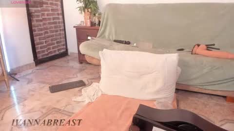 Ivannabreast online show from May 26, 1:01 am