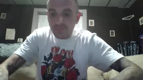 Snapshot of ivel_91 chatting on March 25, 7:03 am ivel_91 online show from March 25, 7:03 am