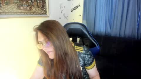 Snapshot of ivette_shaira chatting on July 7, 12:09 pm IVETTE online show from July 7, 12:09 pm