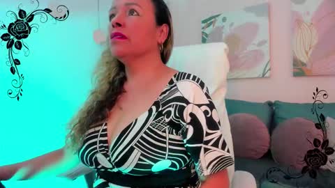 Snapshot of ivonne_4 chatting on February 23, 12:57 pm Ivonne online show from February 23, 12:57 pm