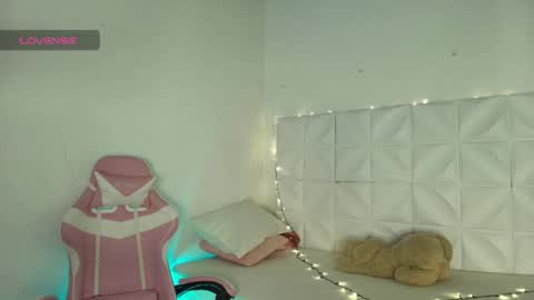Snapshot of ivonnygoldie chatting on April 22, 12:39 pm Ivonny online show from April 22, 12:39 pm