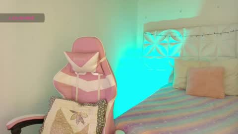 Snapshot of ivonnygoldie chatting on May 20, 1:01 am Ivonny online show from May 20, 1:01 am