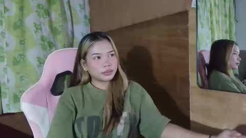 Snapshot of ivory_babe chatting on May 30, 8:50 pm ivory_babe online show from May 30, 8:50 pm