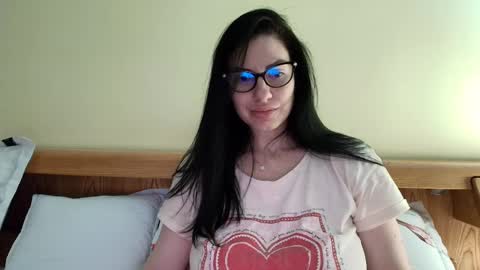 Snapshot of ivoryorchid chatting on December 31, 6:46 pm Ivory online show from December 31, 6:46 pm