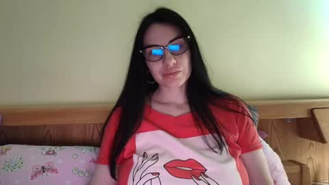 Snapshot of ivoryorchid chatting on March 6, 5:33 pm Ivory online show from March 6, 5:33 pm