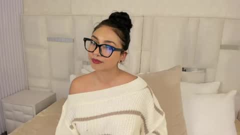 Snapshot of ivtt_love chatting on May 12, 12:57 pm IVET online show from May 12, 12:57 pm