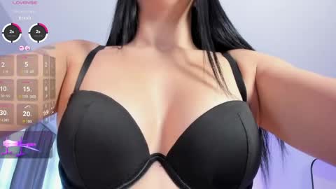 Snapshot of ivy_rein chatting on April 8, 8:20 pm NEW MODEL Ivy online show from April 8, 8:20 pm