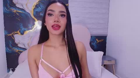 Snapshot of ivy_salazar chatting on July 9, 3:10 am Tell me Ivy is a pleasure online show from July 9, 3:10 am