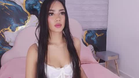 Snapshot of ivy_salazar chatting on July 24, 3:04 am Tell me Ivy is a pleasure online show from July 24, 3:04 am