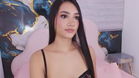 Snapshot of ivy_salazar chatting on August 1, 3:06 am Tell me Ivy is a pleasure online show from August 1, 3:06 am