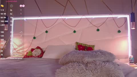 Snapshot of ivy_soul chatting on December 19, 6:56 am IVY online show from December 19, 6:56 am