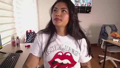 Snapshot of ivy_soul chatting on January 12, 10:12 pm IVY online show from January 12, 10:12 pm