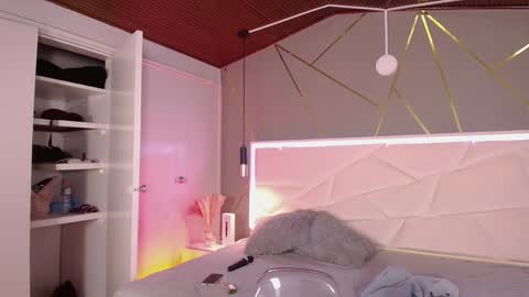 Snapshot of ivy_soul chatting on February 4, 3:22 am IVY online show from February 4, 3:22 am