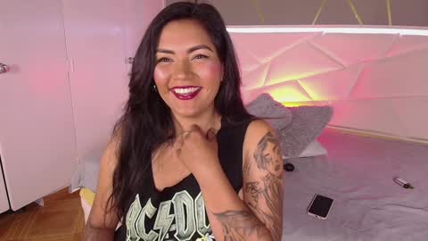 Snapshot of ivy_soul chatting on February 6, 4:21 am IVY online show from February 6, 4:21 am