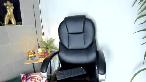 Ivy online show from December 27, 1:07 pm