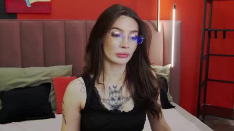 Ivy online show from May 10, 1:33 am