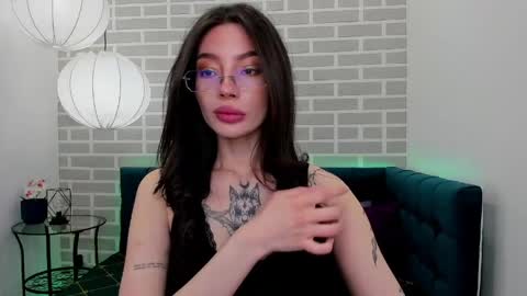 Ivy online show from May 27, 1:46 am