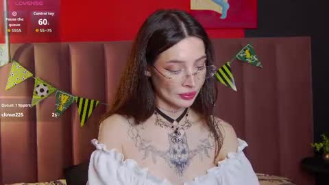 Ivy online show from July 12, 1:57 pm