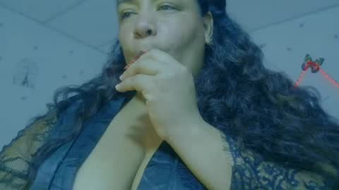 Snapshot of ivydesouzaa chatting on June 25, 7:51 pm ivydesouza online show from June 25, 7:51 pm