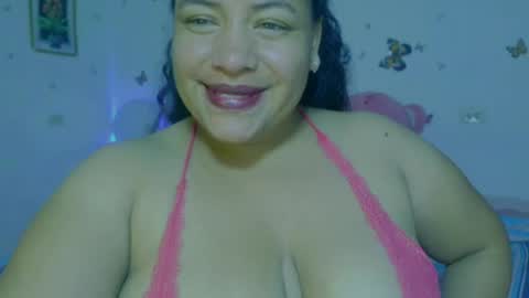 Snapshot of ivydesouzaa chatting on July 13, 3:53 am ivydesouza online show from July 13, 3:53 am