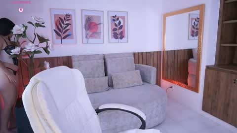 Ivy Grabes online show from April 14, 7:09 pm