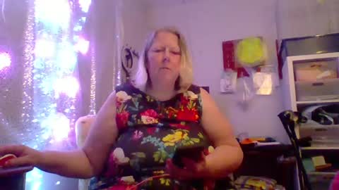 ivyjane3522 online show from June 30, 1:50 am