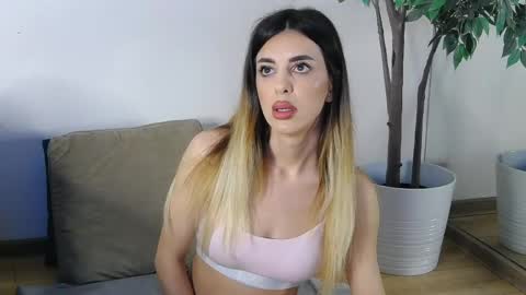 IvyLustt online show from May 22, 5:47 am