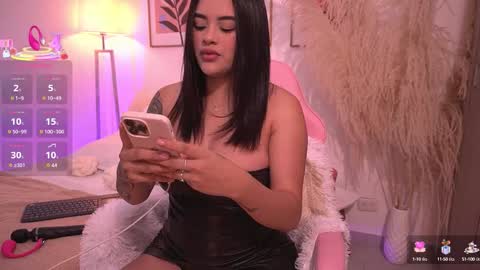 Snapshot of ivyrose_ chatting on September 13, 3:28 am Annie online show from September 13, 3:28 am