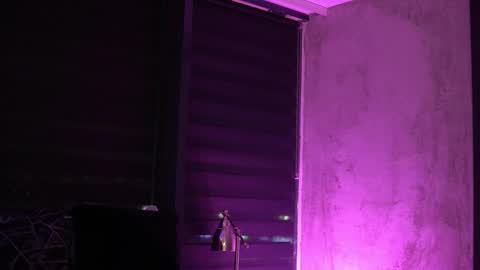 IvyRowa online show from November 15, 6:37 pm