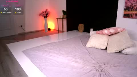 Ivy online show from July 15, 4:18 am