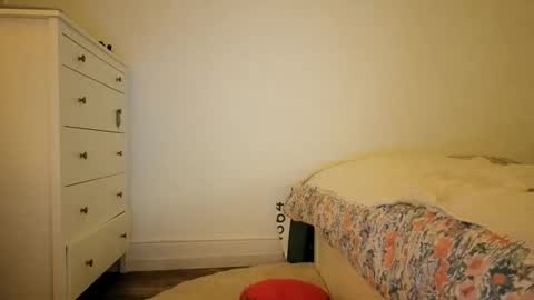 Snapshot of ivyyy1995 chatting on October 19, 7:58 pm ivyyy1995 online show from October 19, 7:58 pm