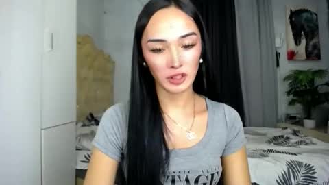 iwillcum4u_ online show from April 28, 12:43 pm