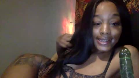 iysisfv online show from May 19, 1:22 am