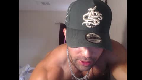 Snapshot of izak144 chatting on October 13, 9:48 pm izak144 online show from October 13, 9:48 pm