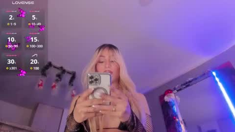 Snapshot of izamarqueen chatting on December 14, 7:46 pm izamar online show from December 14, 7:46 pm