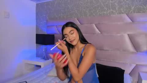 Snapshot of izanthorne chatting on July 7, 12:42 pm Izan Thorne online show from July 7, 12:42 pm