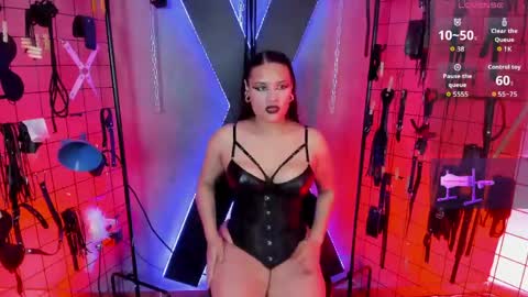 Snapshot of izobethari_bdsm chatting on May 7, 3:01 am Izobeth and Ari online show from May 7, 3:01 am